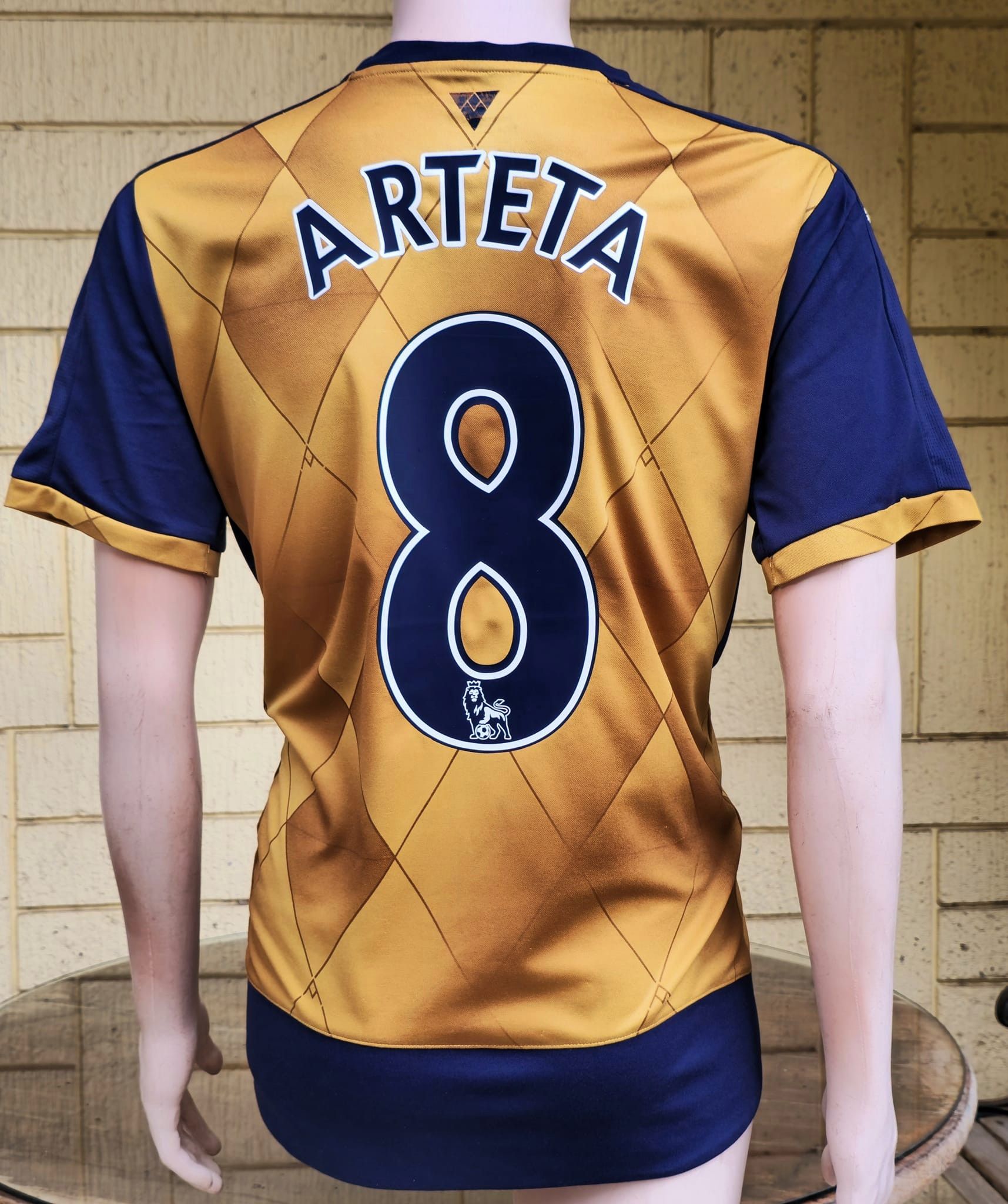 Arsenal2015-2016awayArteta8L21