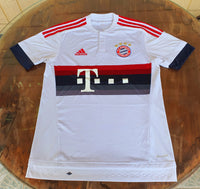 GERMAN BUNDESLIGA BAYERN MUNICH 2015-2016 BUNDESLIGA & DFB POKAL CHAMPION ADIDAS AWAY JERSEY SMALL