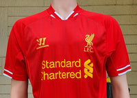 ENGLISH PREMIER LIVERPOOL FC 2013-2014 EPL RUNNERS-UP JERSEY WARRIOR SUAREZ 7 HOME SHIRT LARGE
